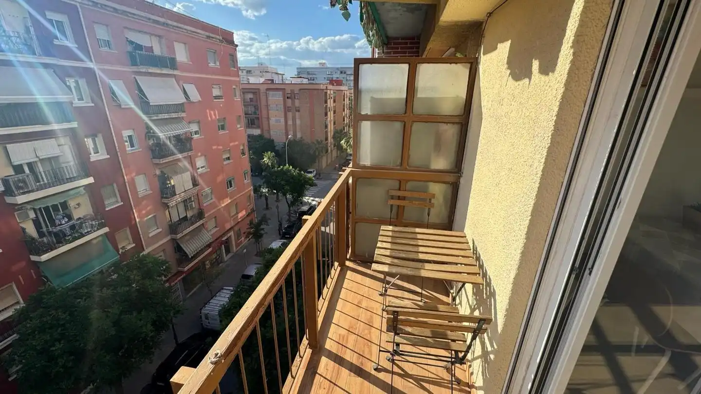 Terrassa de Pis de lloguer en Valencia amb Aire condicionat, Moblat i Balcó