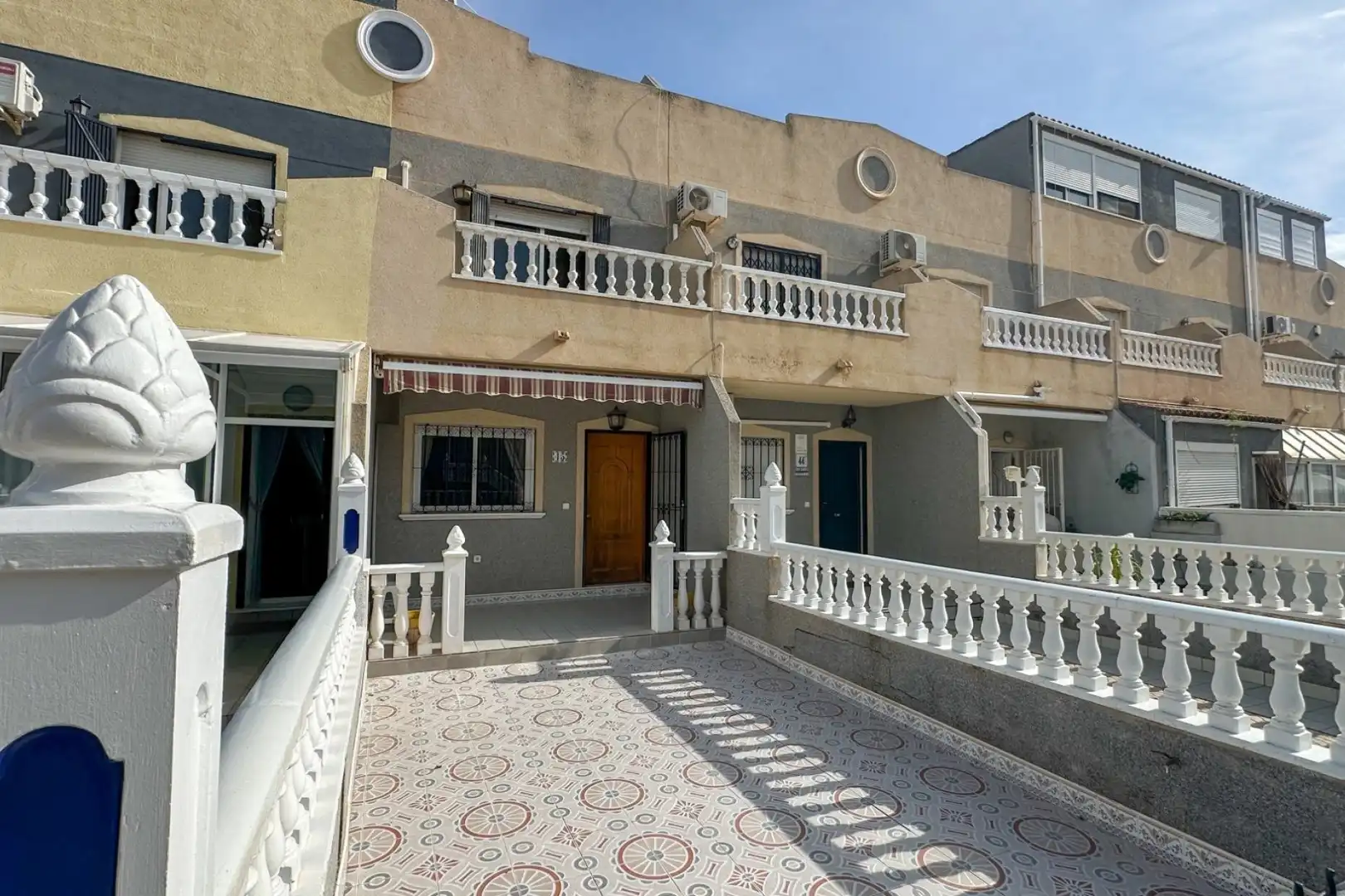 Adosado con piscina en venta en Orihuela Costa