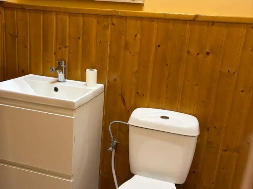Bathroom of Houses for rent in Ballobar, Huesca