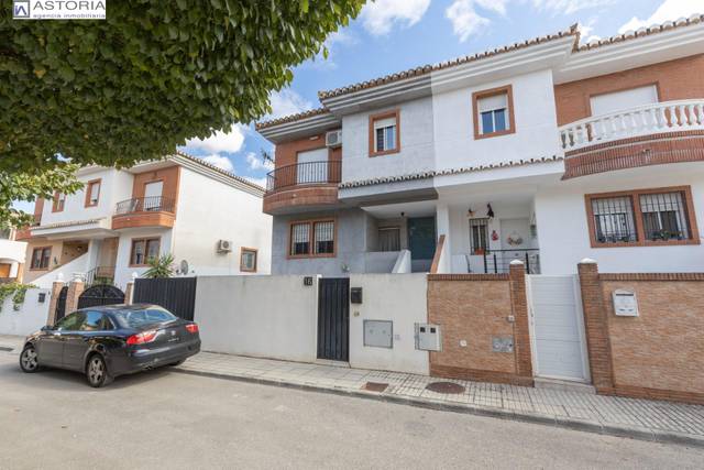 Casa adosada en Venta en Calle de la Romanza, 16 en Híjar