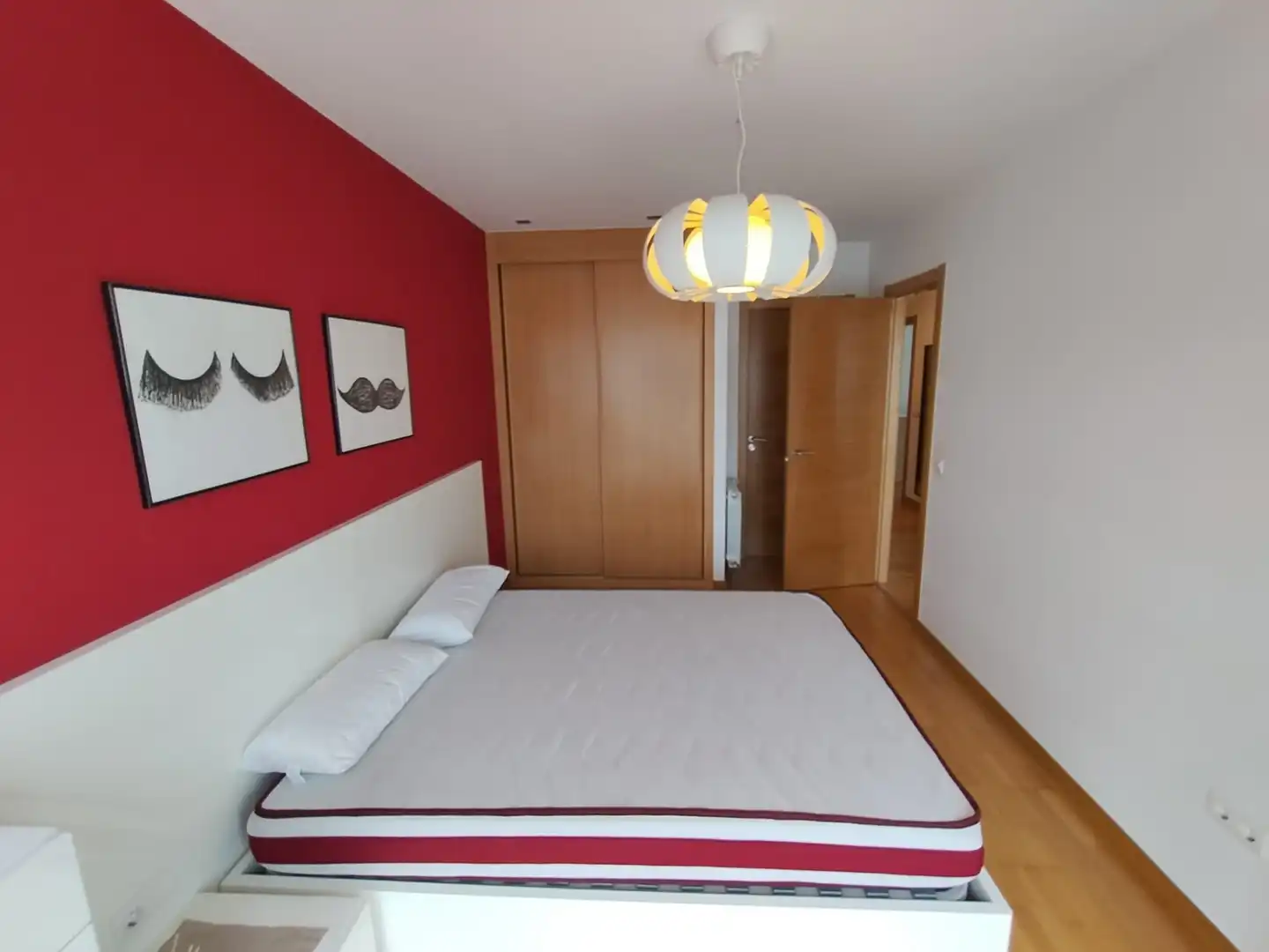 Bedroom of Flat for rent in Santiago de Compostela   with Heating, Storage room and Furnished
