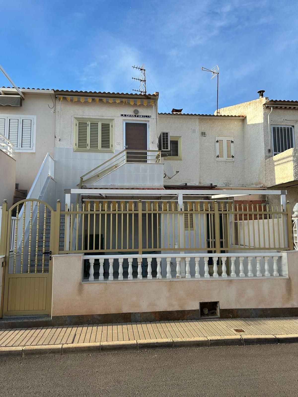 Exterior view of House or chalet for sale in San Pedro del Pinatar  with Air Conditioner, Private garden and Furnished