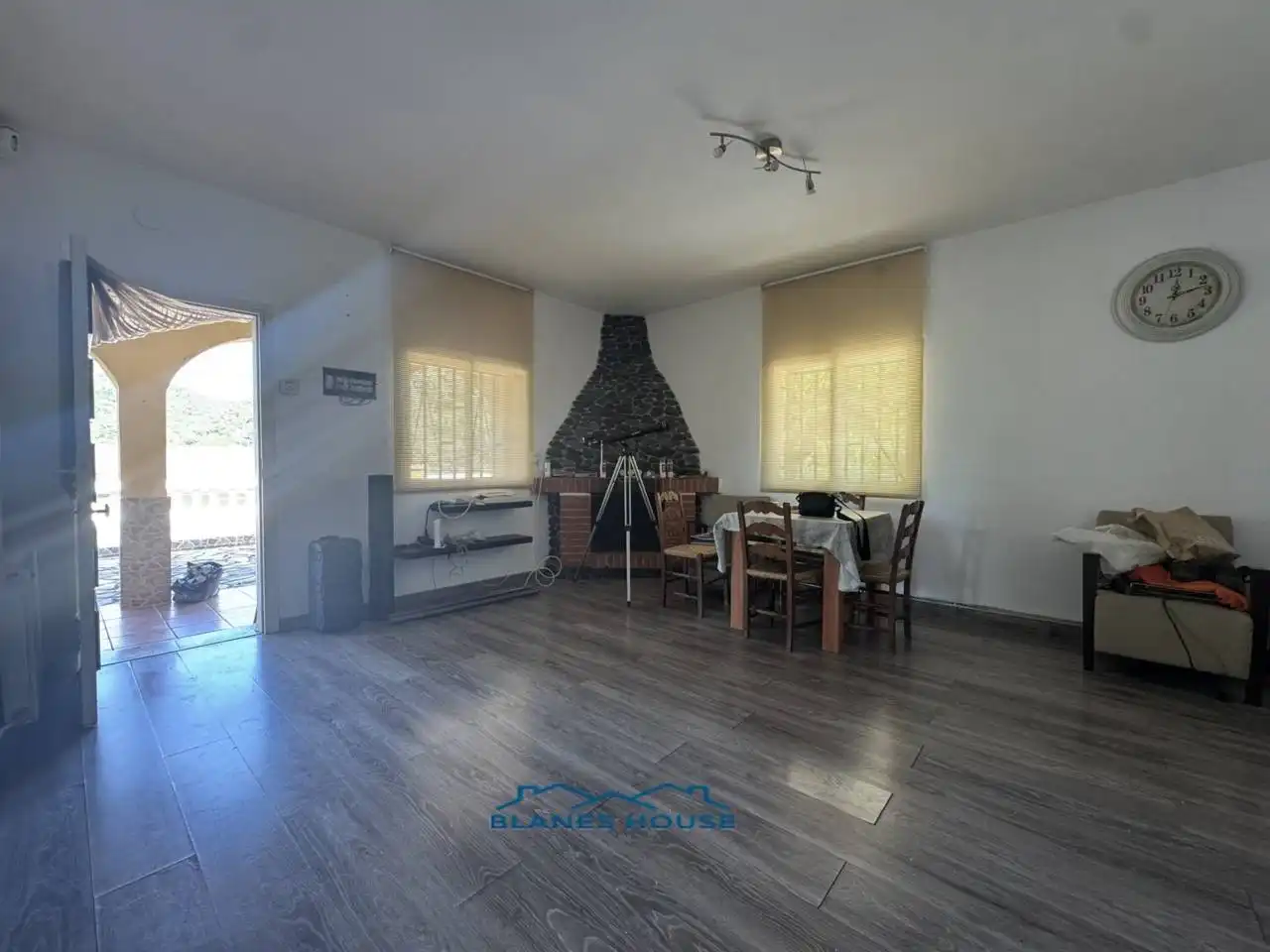 Casa con piscina en venta en Avenida Argimont 0, imagen 10