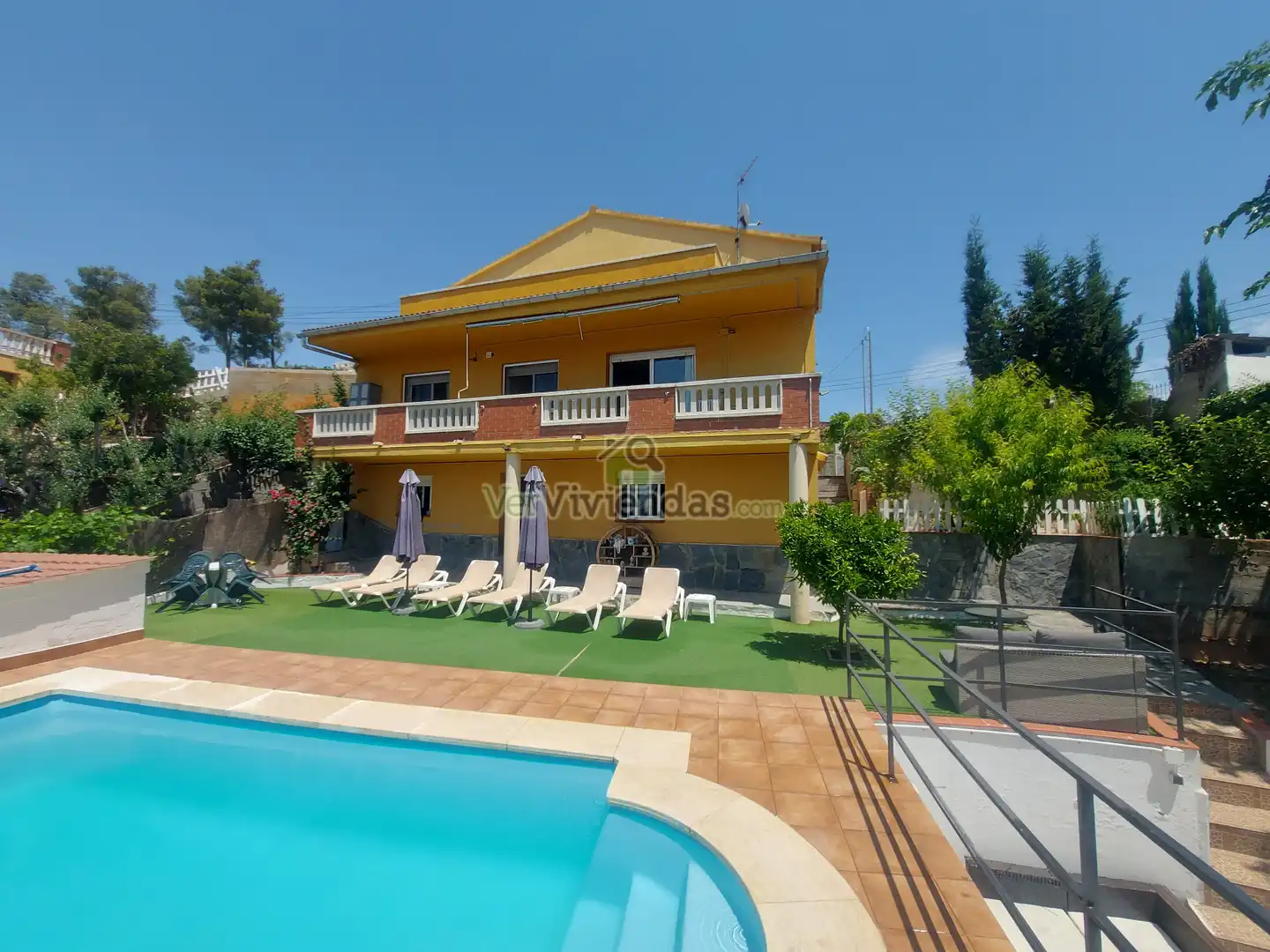 Vista exterior de Casa o xalet en venda en Olivella amb Calefacció, Jardí privat i Parquet