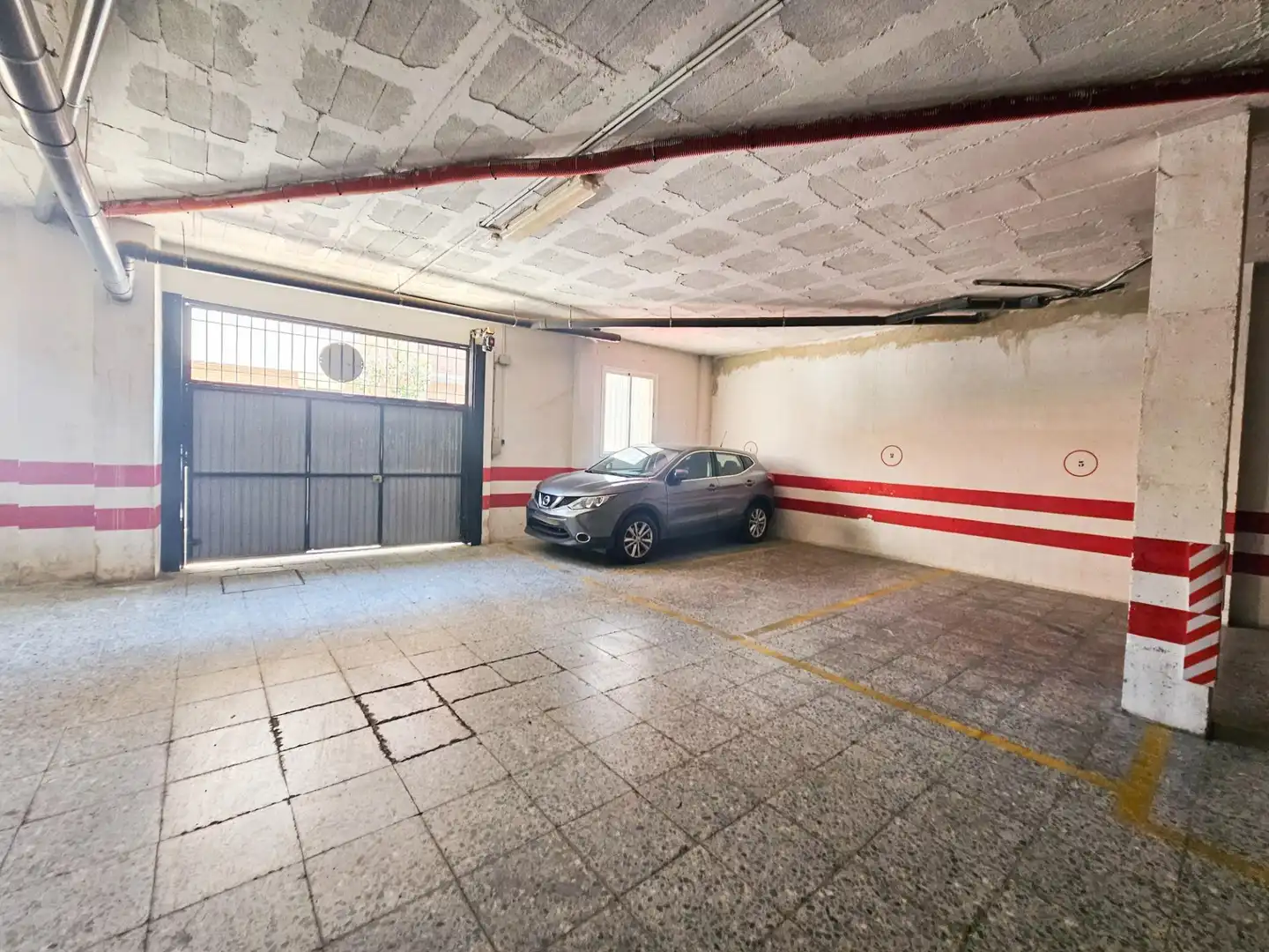 Parkplatz von Wohnung zum Verkauf in Jaén mit Klimaanlage, Heizung und Möbliert