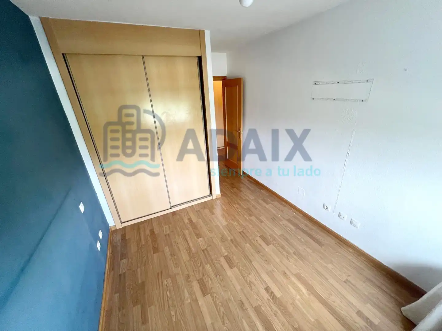 Habitación de Planta baja en venta en Arroyomolinos (Madrid) con Aire acondicionado, Trastero y Piscina comunitaria