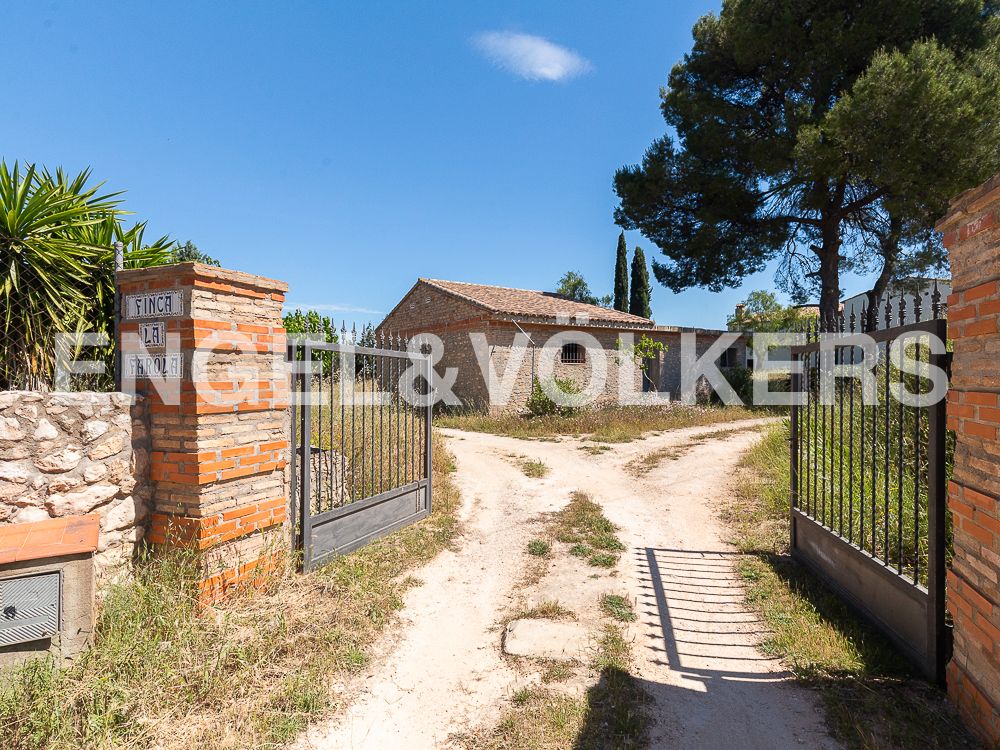 Casa o xalet en venda en Ontinyent amb Calefacció, Jardí privat i Terrassa