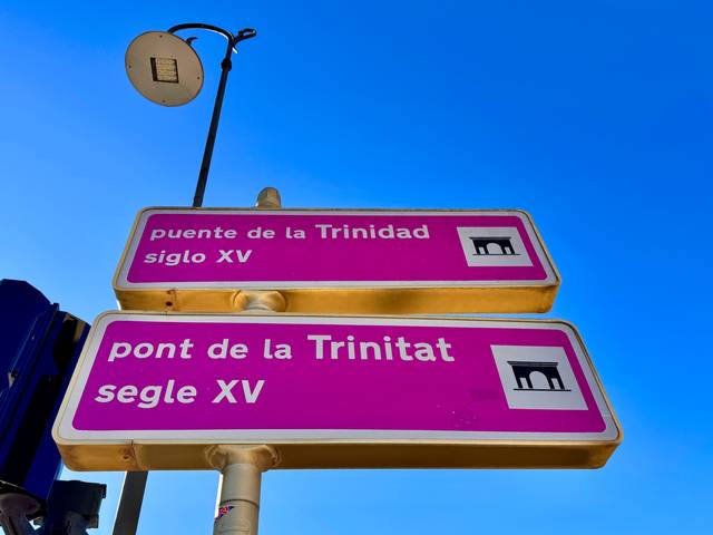 Edificio en Venta en Calle Rossinyol, 1 en Trinitat