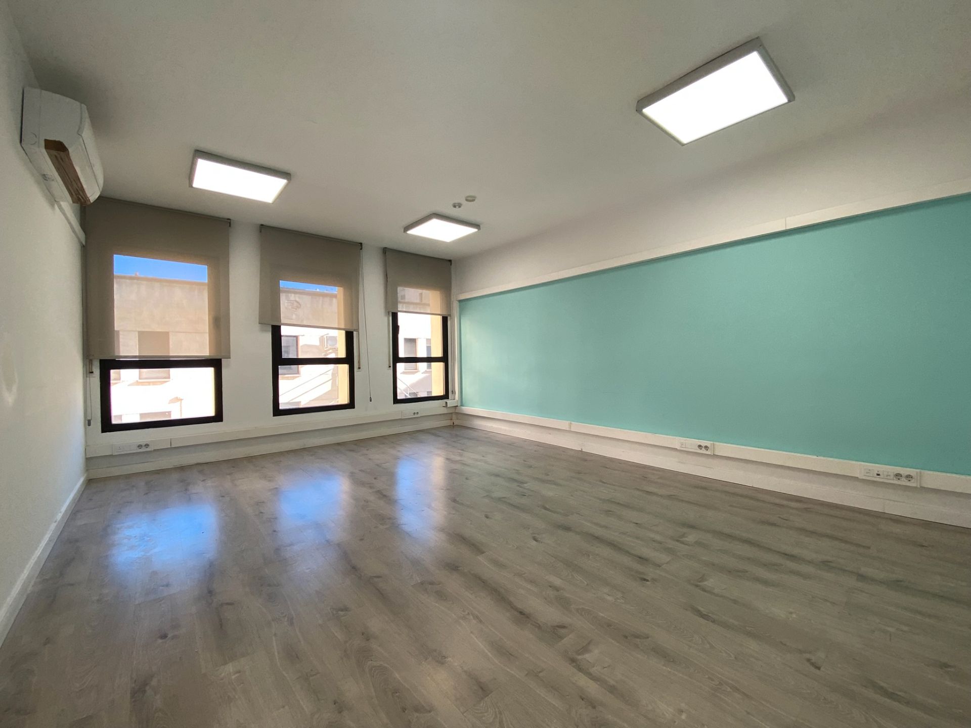 Oficina en venda en Girona Capital amb Aire condicionat