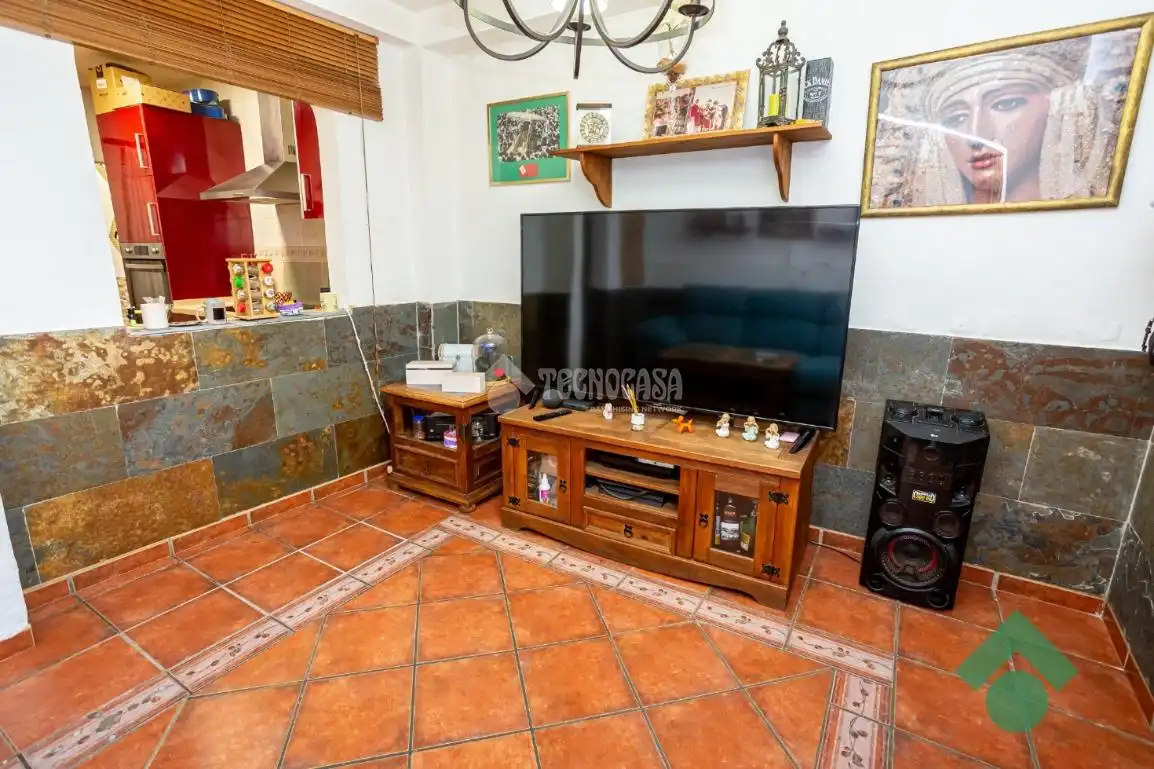 Casa pareada con jardín en venta en C. Barcelona, imagen 16