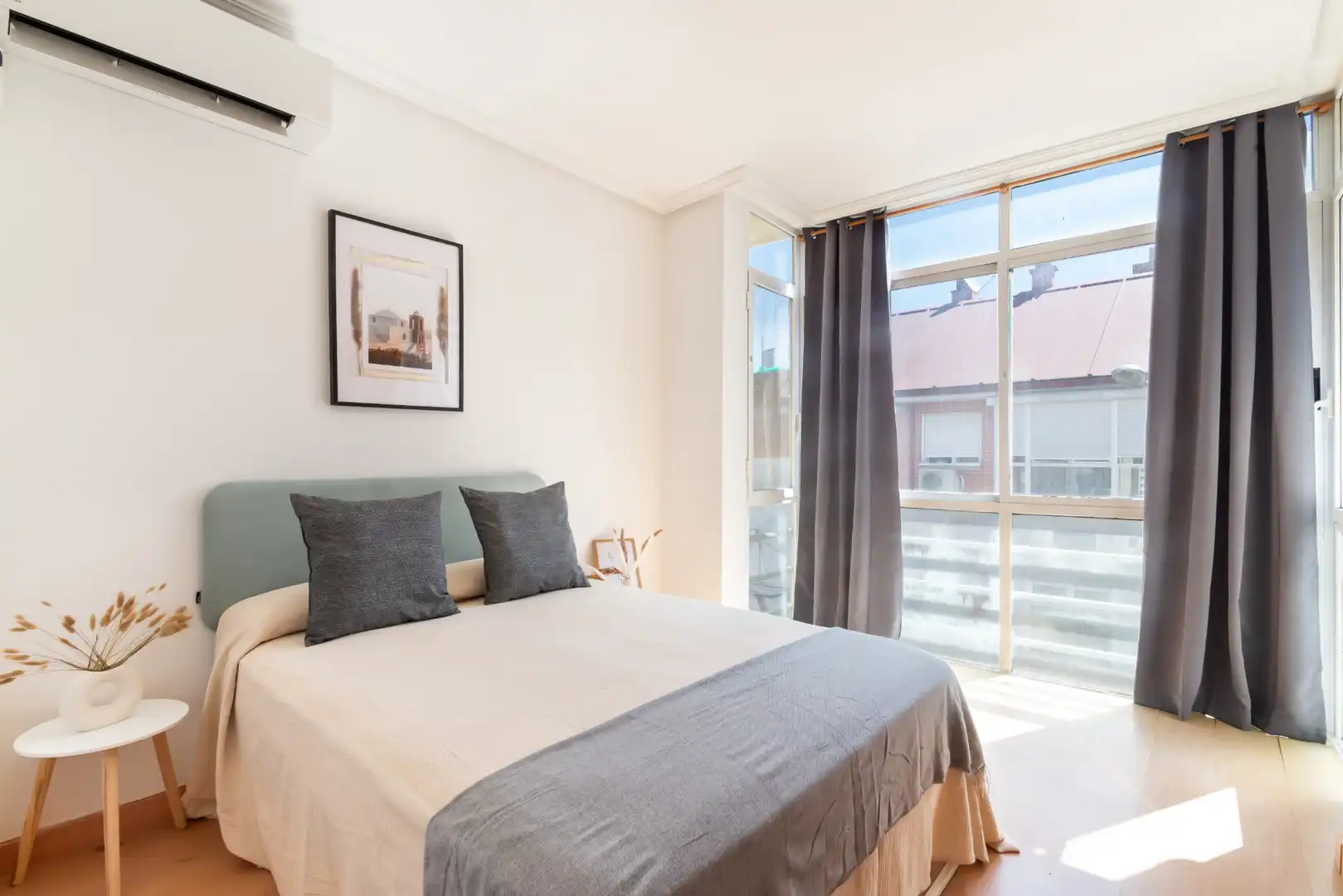 Habitación de Piso de alquiler en Madrid con Aire acondicionado, Calefacción y Amueblado