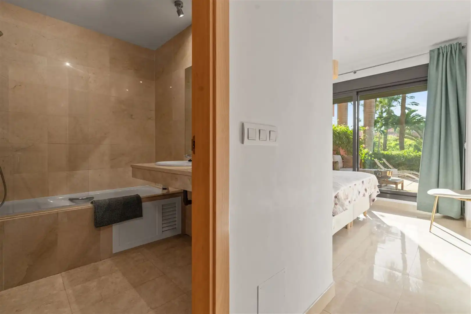 Bany de Apartament en venda en Estepona amb Aire condicionat i Terrassa
