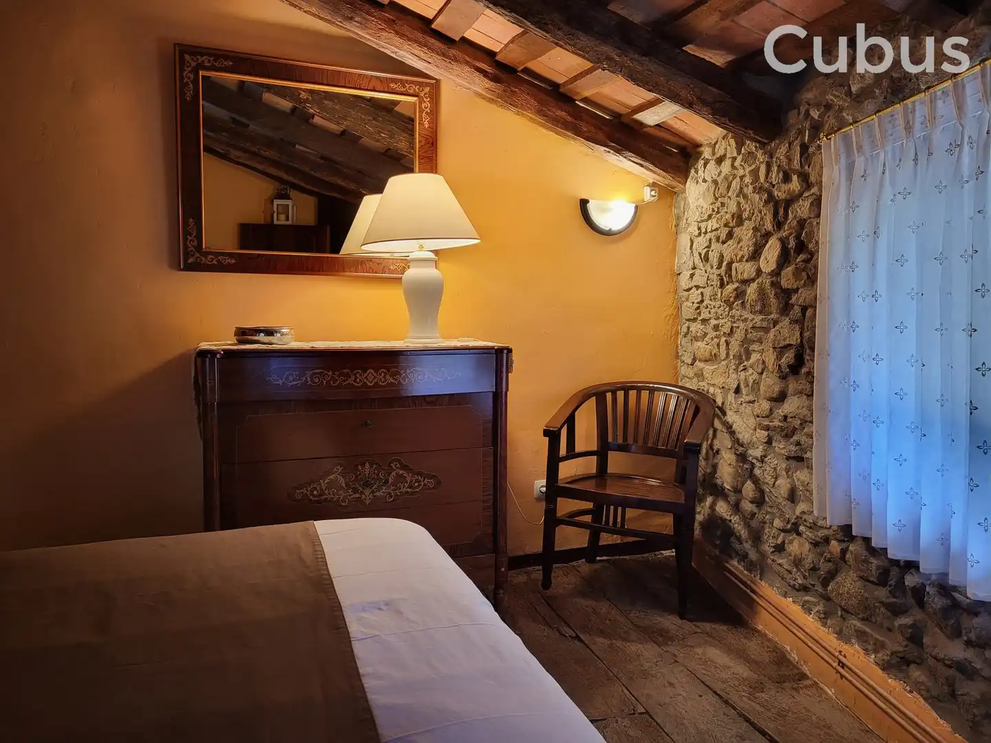 Habitación de Finca rústica en venta en Sant Feliu de Pallerols con Calefacción, Terraza y Trastero