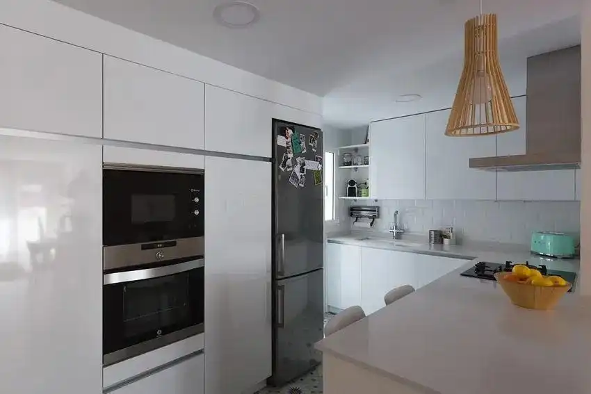 Kitchen of Flat for rent in Valencia  with Air Conditioner and Balcony
