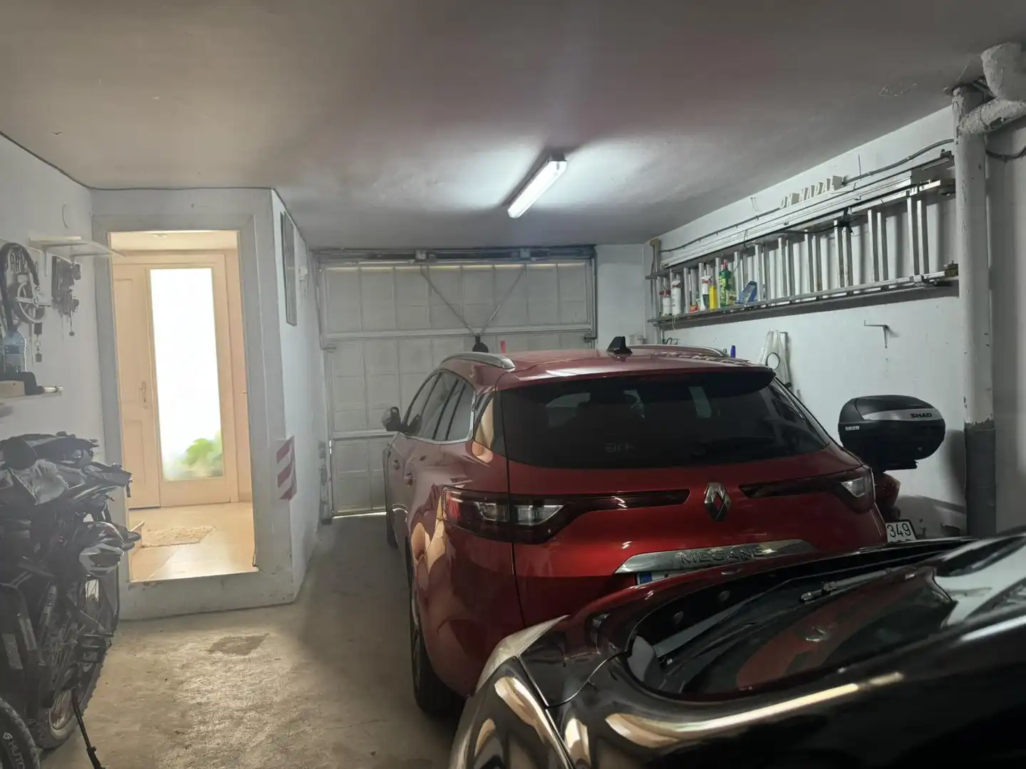 Parkplatz von Einfamilien-Reihenhaus zum Verkauf in Guissona mit Heizung, Privatgarten und Ofen