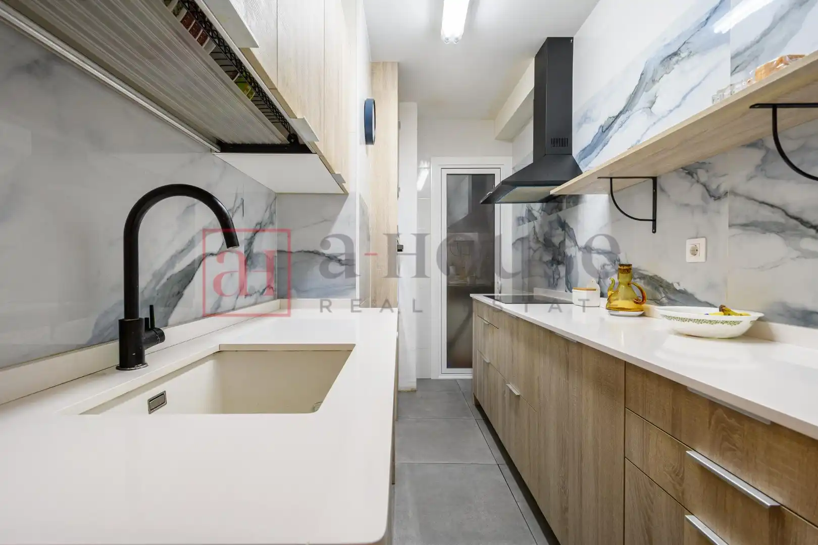 Appartamento con terrazza in vendita a Carrer del Comte d'Urgell, imagen 9