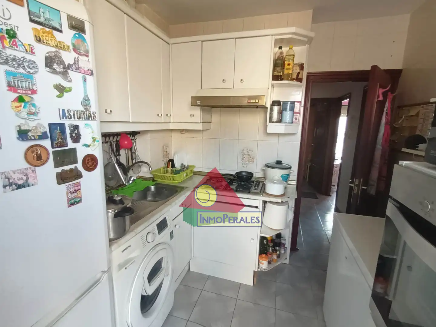 Küche von Wohnung zum Verkauf in Madrid mit Klimaanlage und Balkon