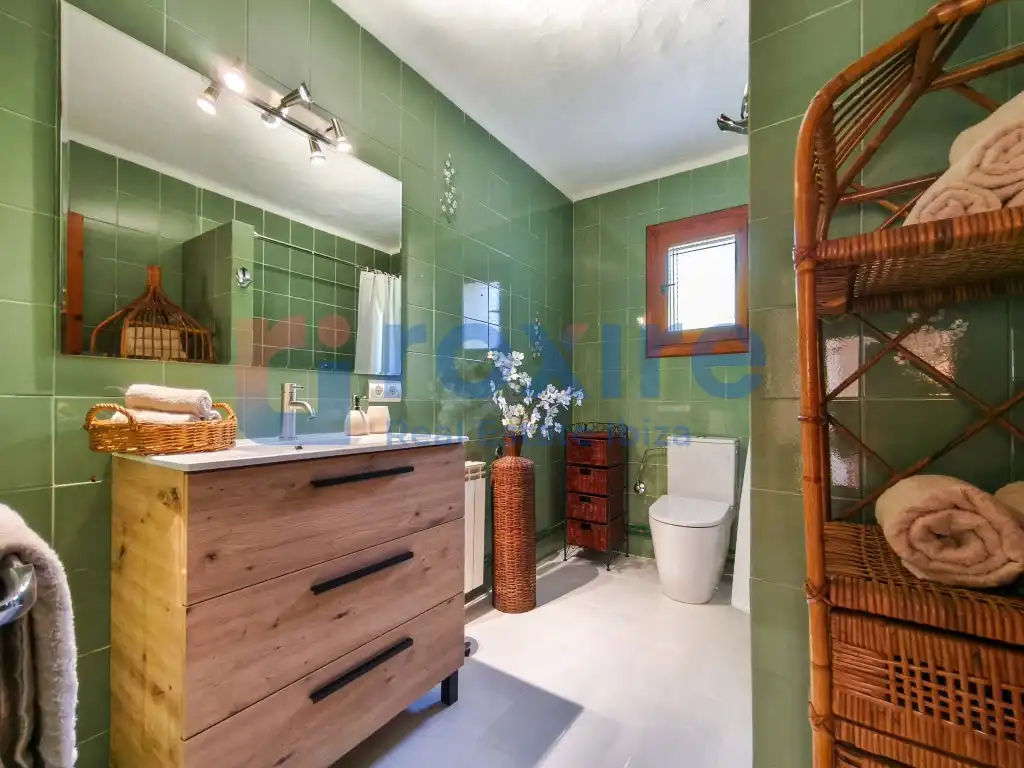 Baño de Casa o chalet de alquiler en Sant Antoni de Portmany con Jardín privado, Terraza y Piscina