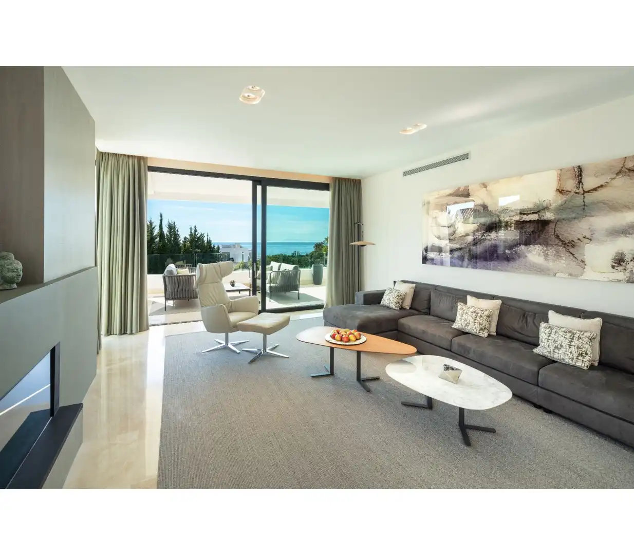 Apartment with pool for sale in Marbella Centro, imagen 2