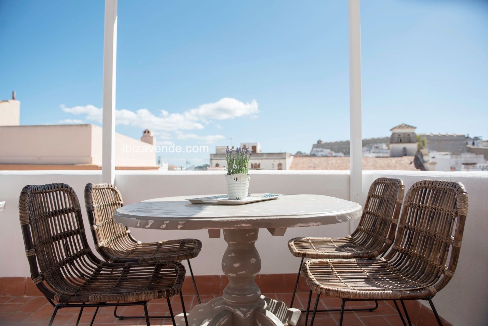 Duplex to rent in de Castelar, Dalt de la Vila - La Marina