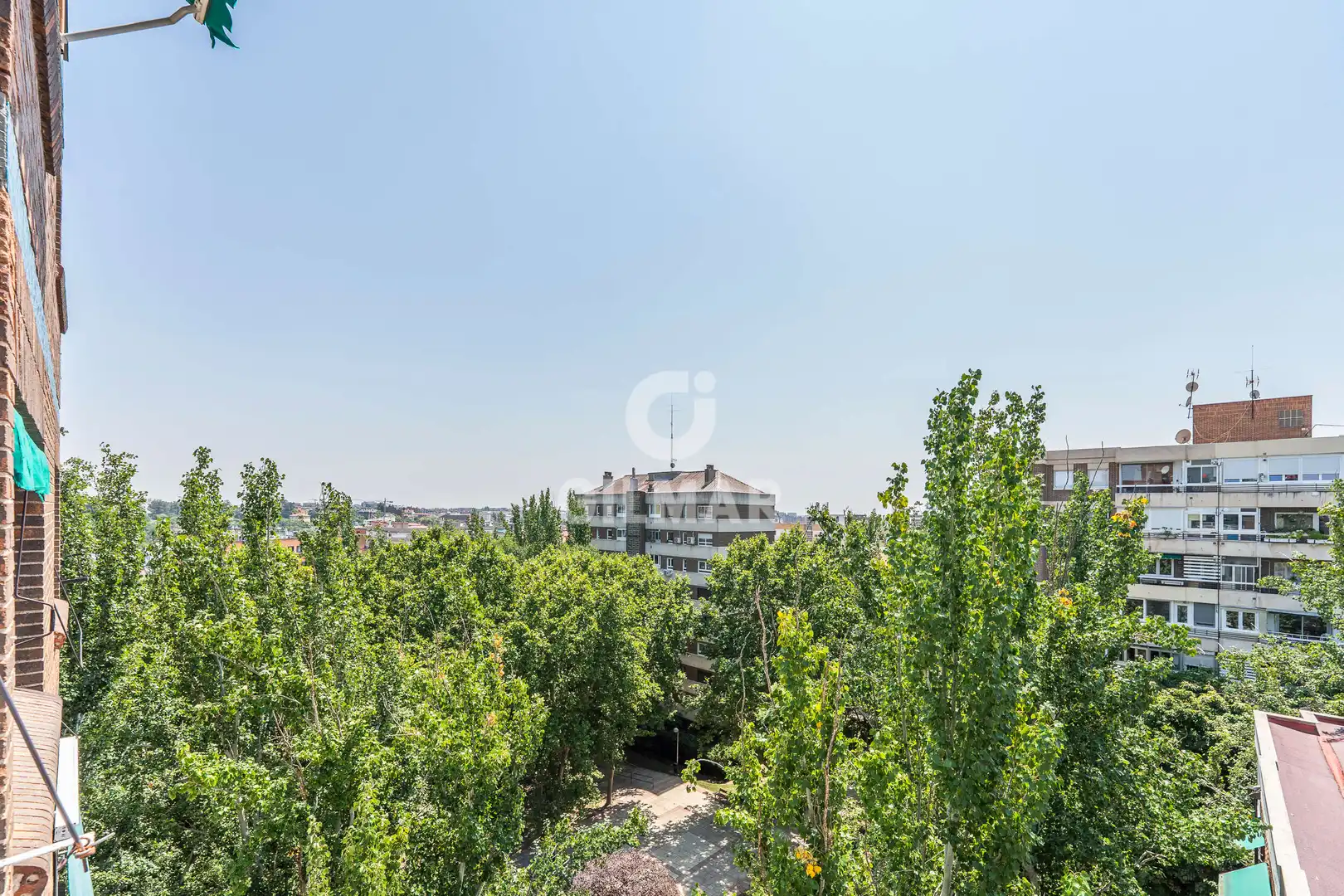 Vista exterior de Piso en venta en Madrid con Calefacción, Trastero y Balcón