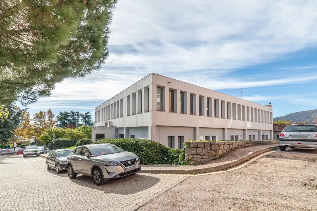 Vista exterior de Pis en venda en El Escorial amb Aire condicionat, Calefacció i Parquet