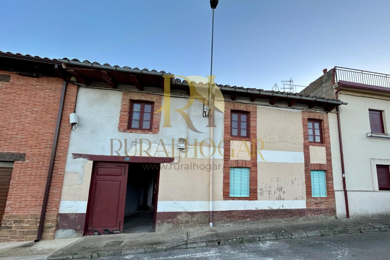 Exterior view of House or chalet for sale in Ardón  with Furnished