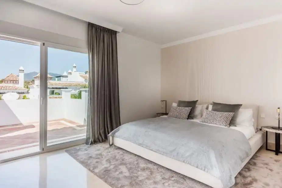 Dormitori de Apartament de lloguer en Marbella amb Aire condicionat, Calefacció i Parquet