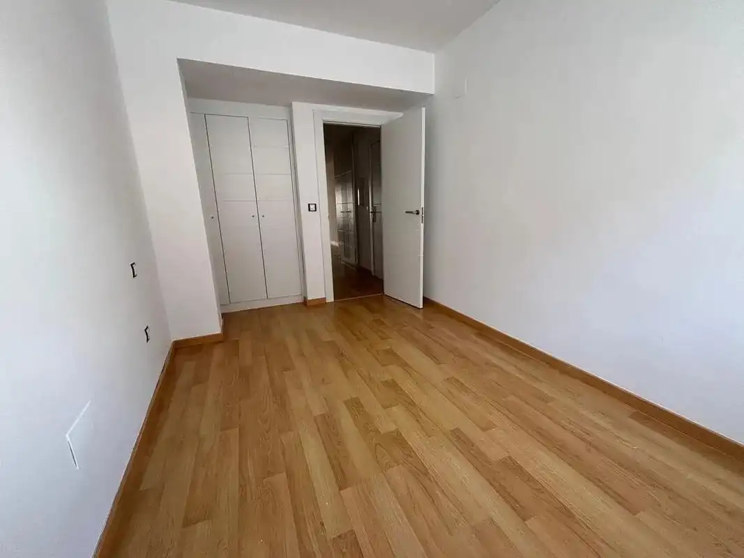 Bedroom of Study for sale in Zaragoza  with Heating and Balcony