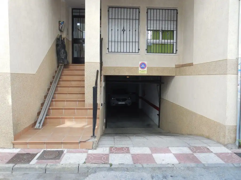 Wohnung zur Miete in Calle Calle Teruel, Avda. De los Ogíjares