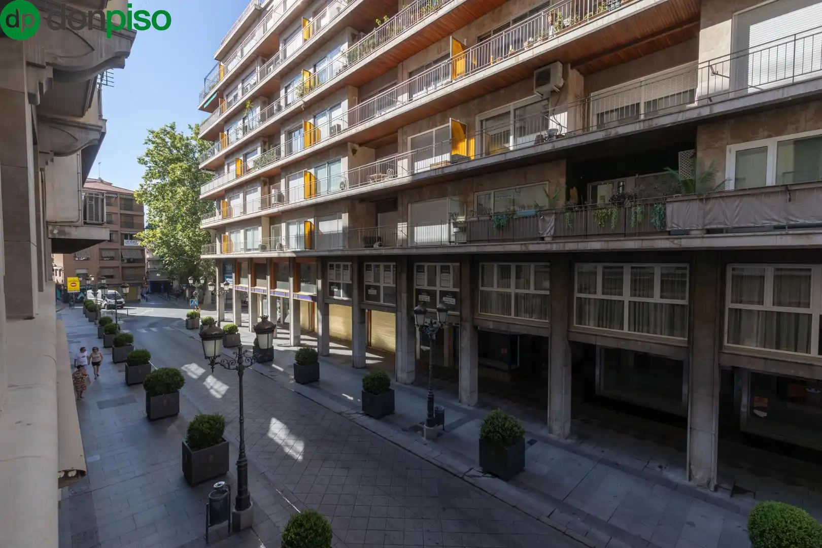 Local comercial en venda a Calle Ángel Ganivet