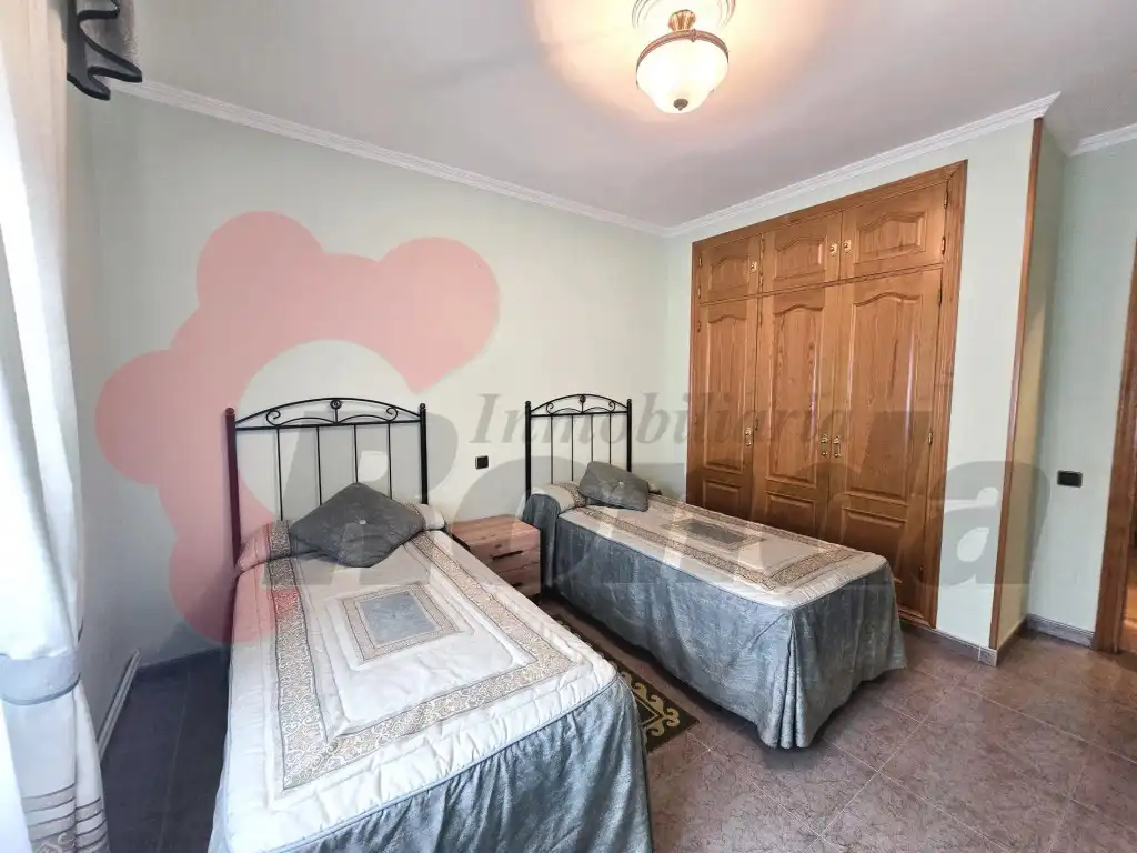 Habitación de Casa o chalet en venta en O Corgo   con Amueblado