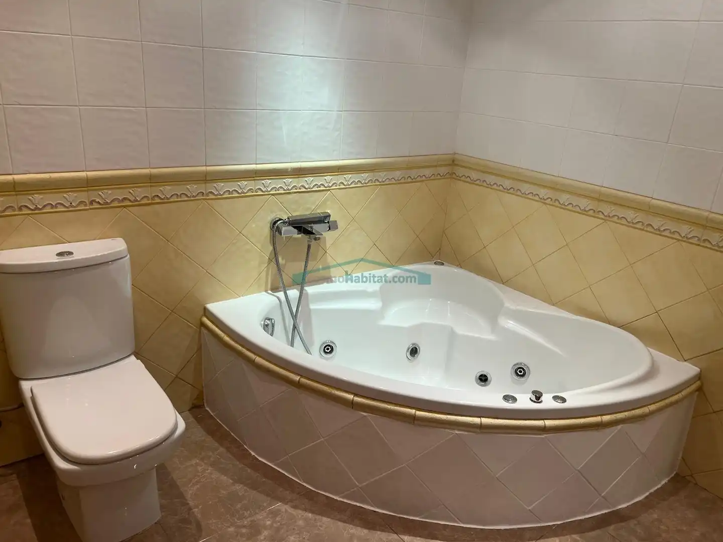 Bathroom of Attic for sale in Ibi  with Parquet flooring, Terrace and Jacuzzi