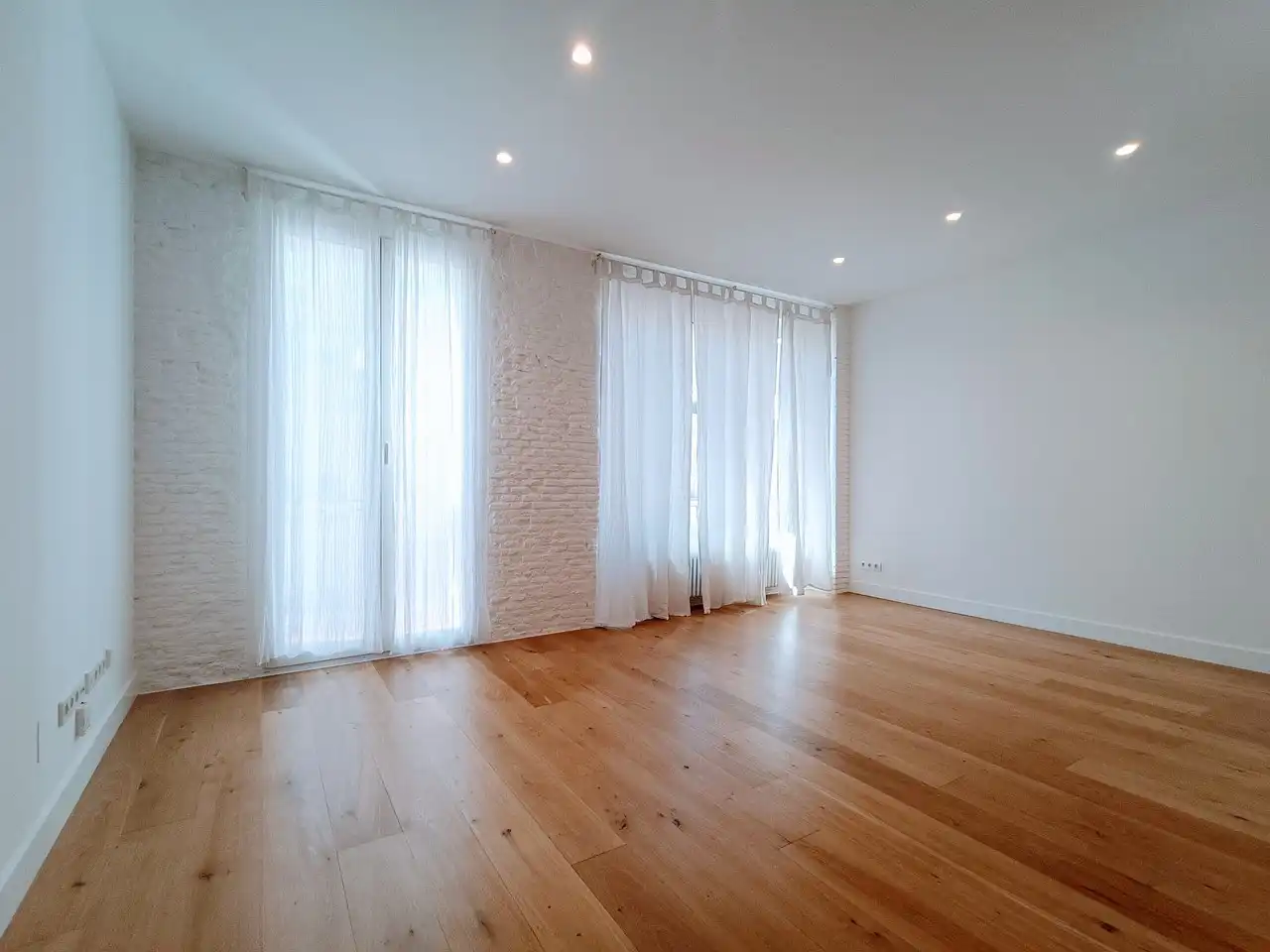 Flat with terrace to rent in RODRIGUEZ SAN PEDRO