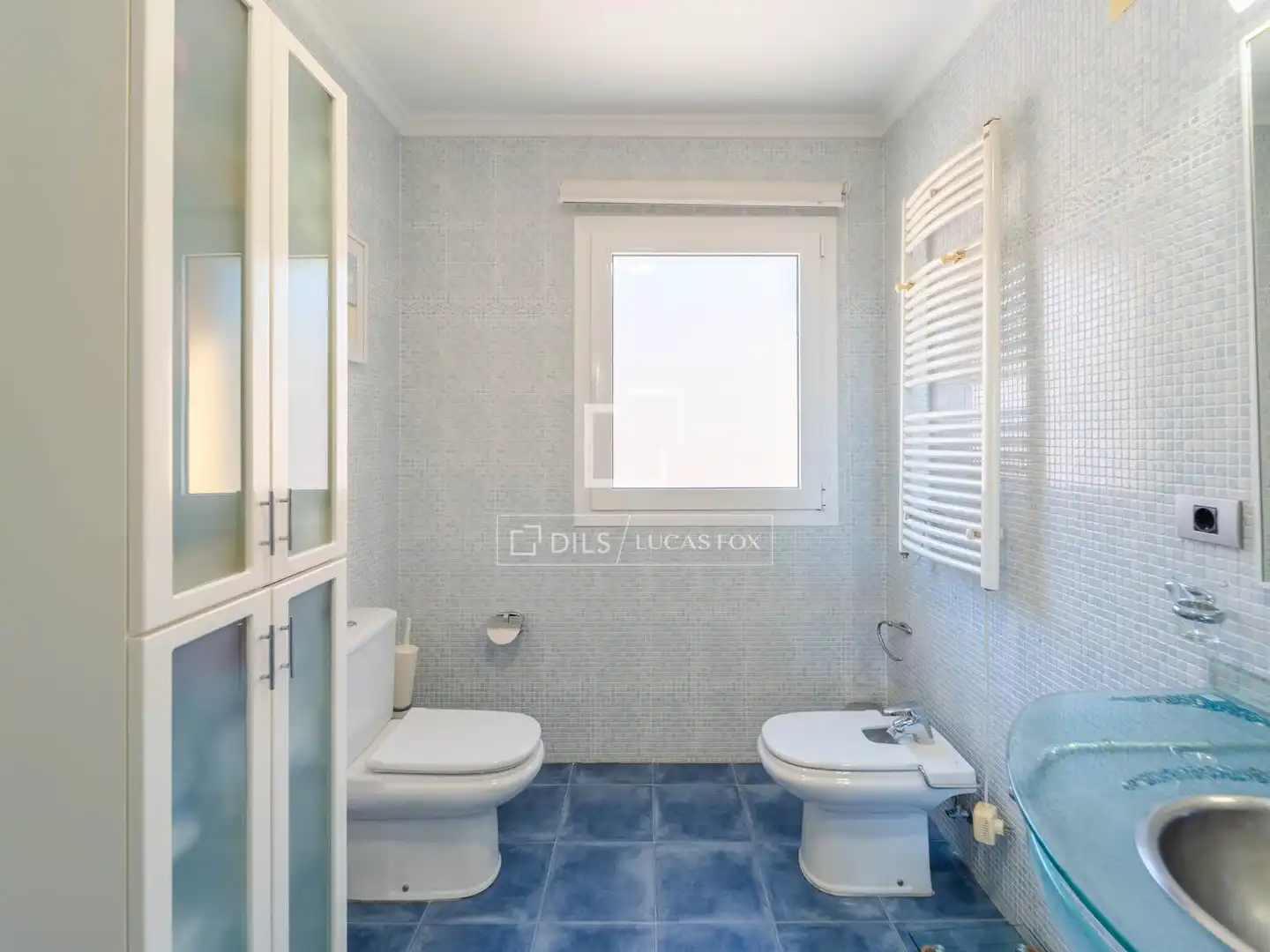 Bathroom of Houses for sale in Sagunto / Sagunt  with Air Conditioner, Heating and Private garden