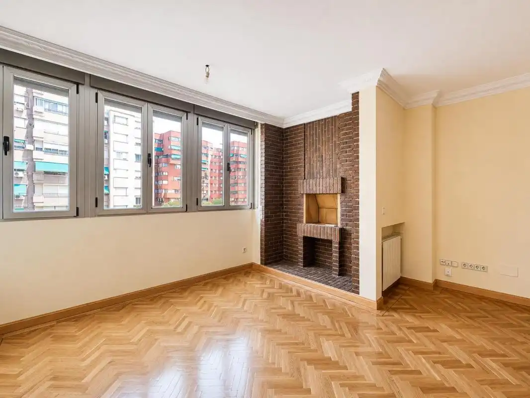 Bedroom of Flat for rent in Madrid  with Air Conditioner, Heating and Swimming Pool