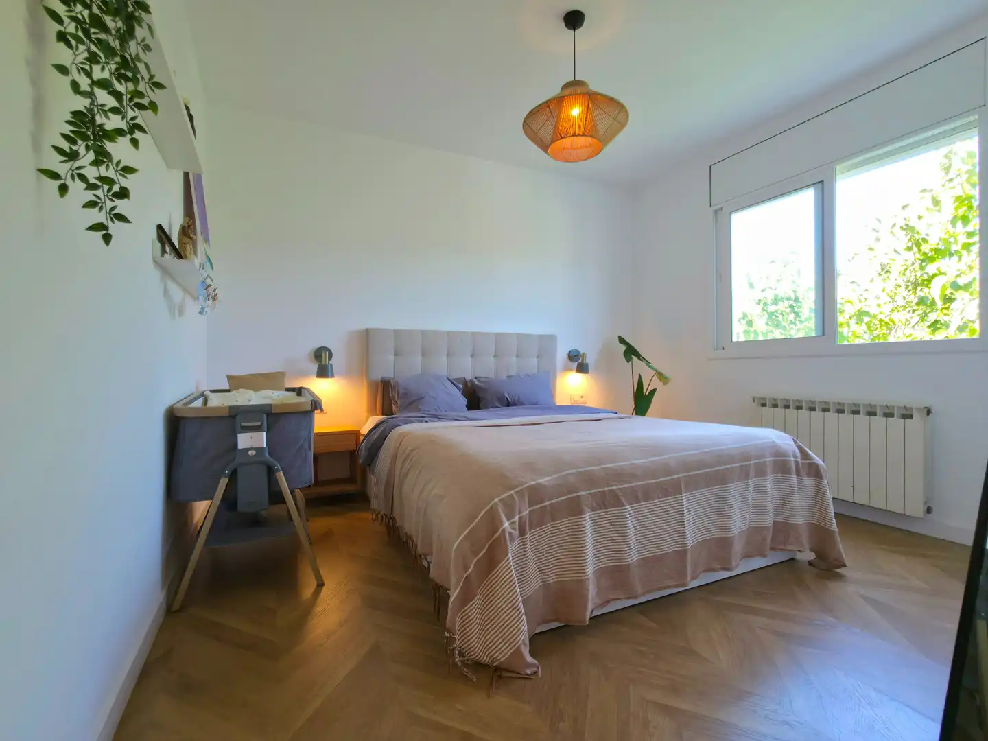 Habitación de Casa o chalet en venta en Corbera de Llobregat con Aire acondicionado, Calefacción y Jardín privado