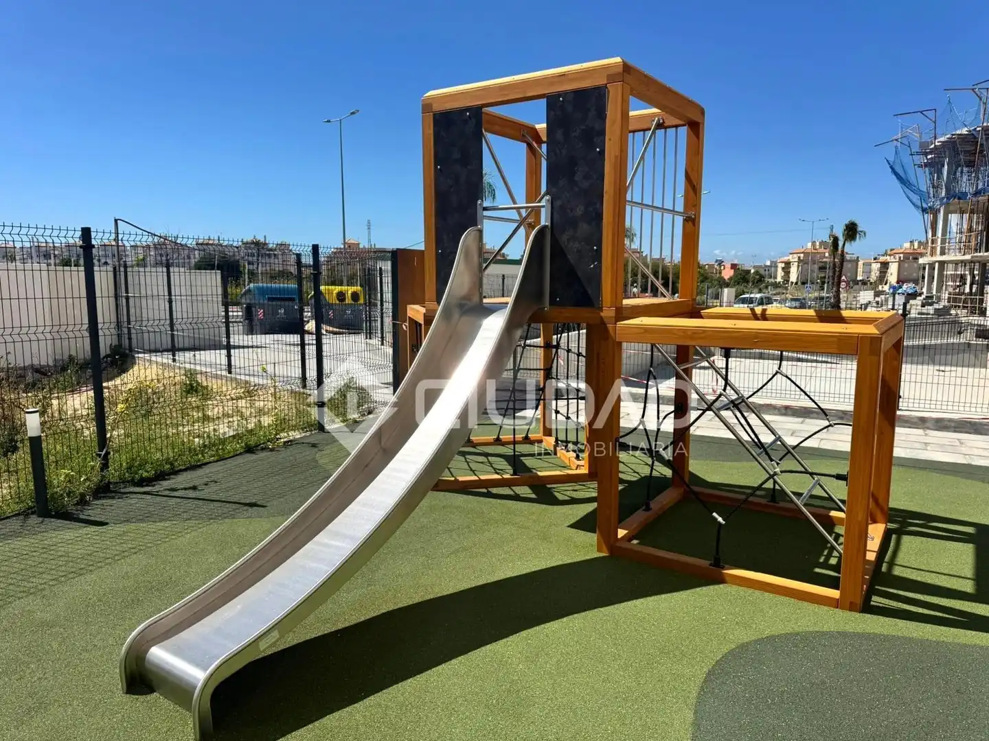 Vista exterior de Piso en venta en Sanlúcar de Barrameda con Jardín privado, Terraza y Trastero