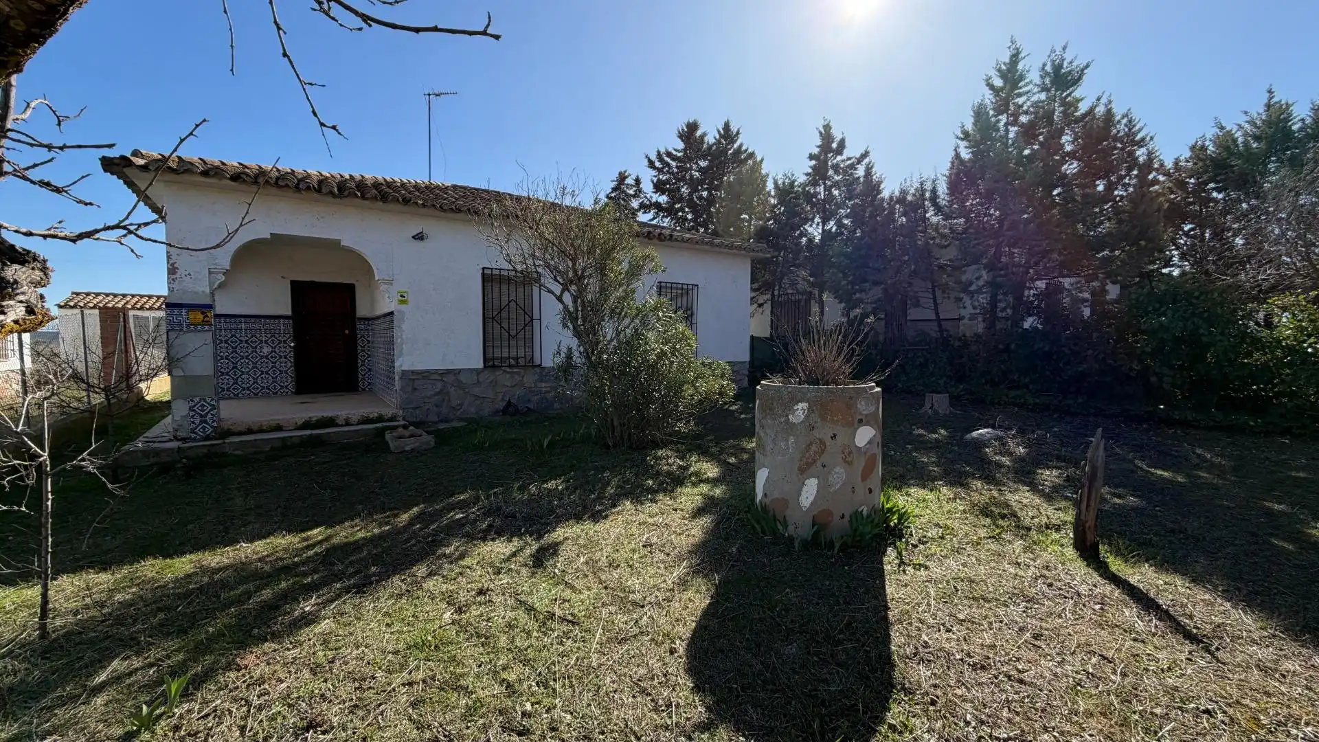 Detached house with garden for sale in Villafranca de los Caballeros, imagen 6