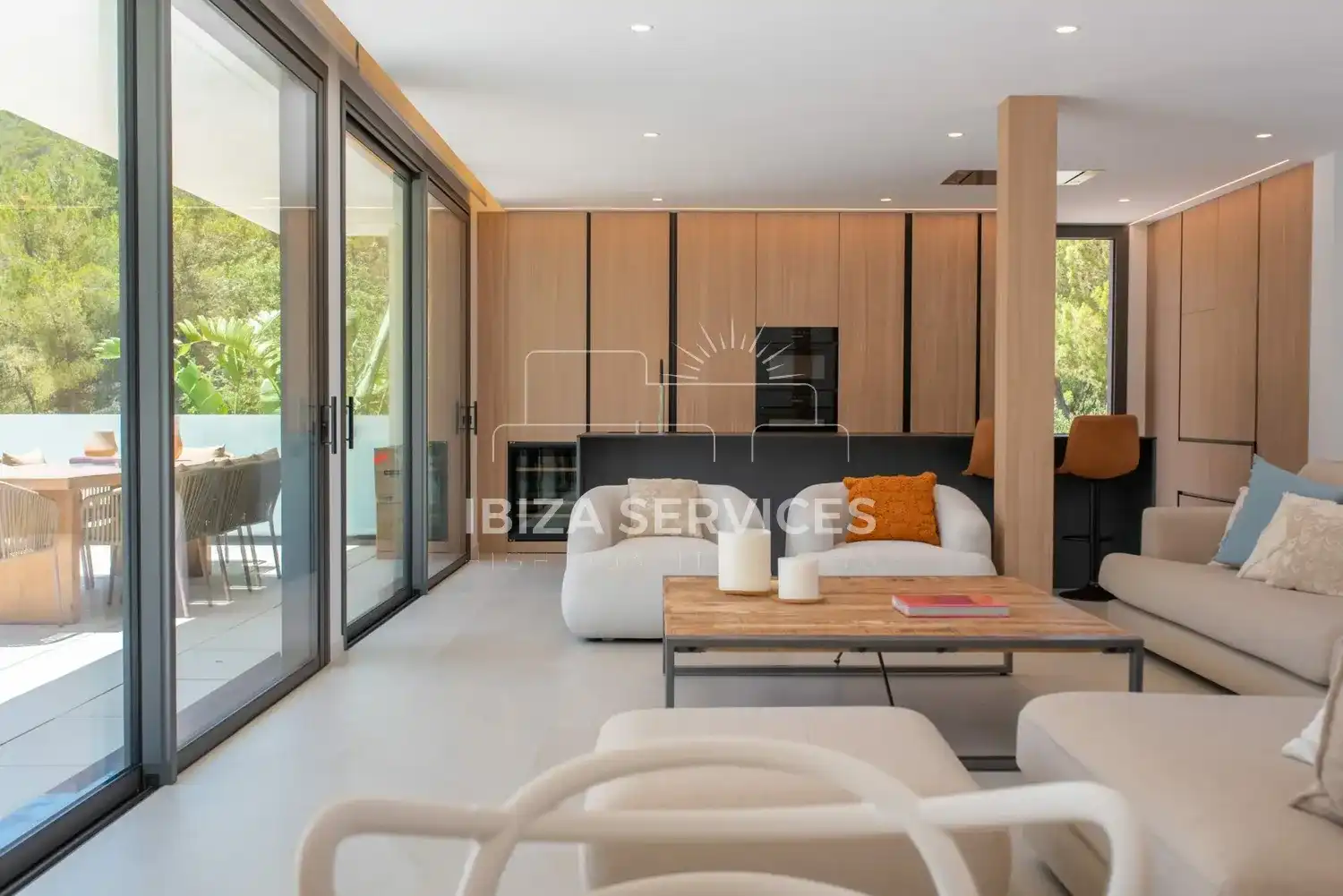 Sala d'estar de Casa o xalet de lloguer en Santa Eulària des Riu amb Aire condicionat, Jardí privat i Piscina