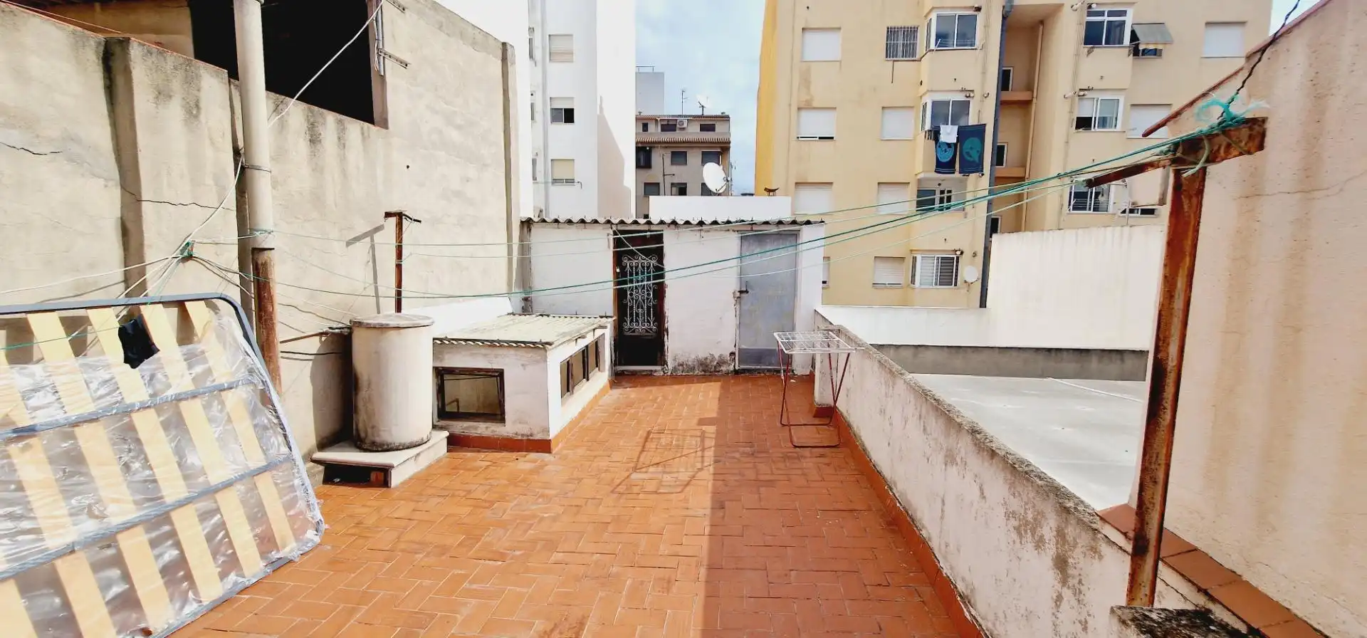 Buildings for sale in Ensanche - Parque del Oeste