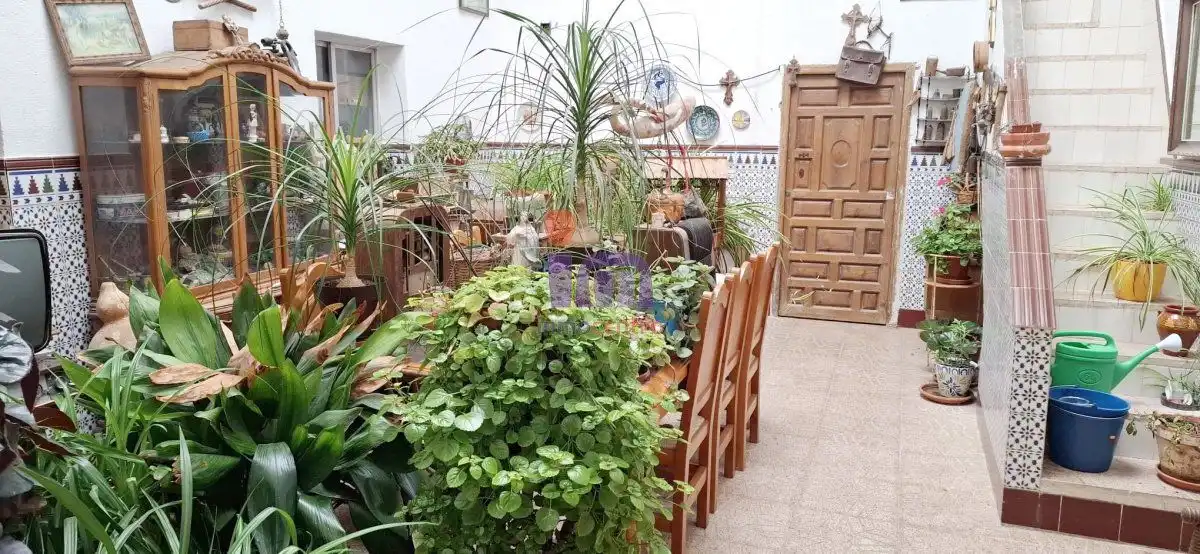Casa con piscina en venta en Valdepeñas, imagen 3
