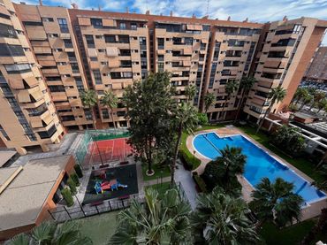 Piso con piscina en venta en San Blas