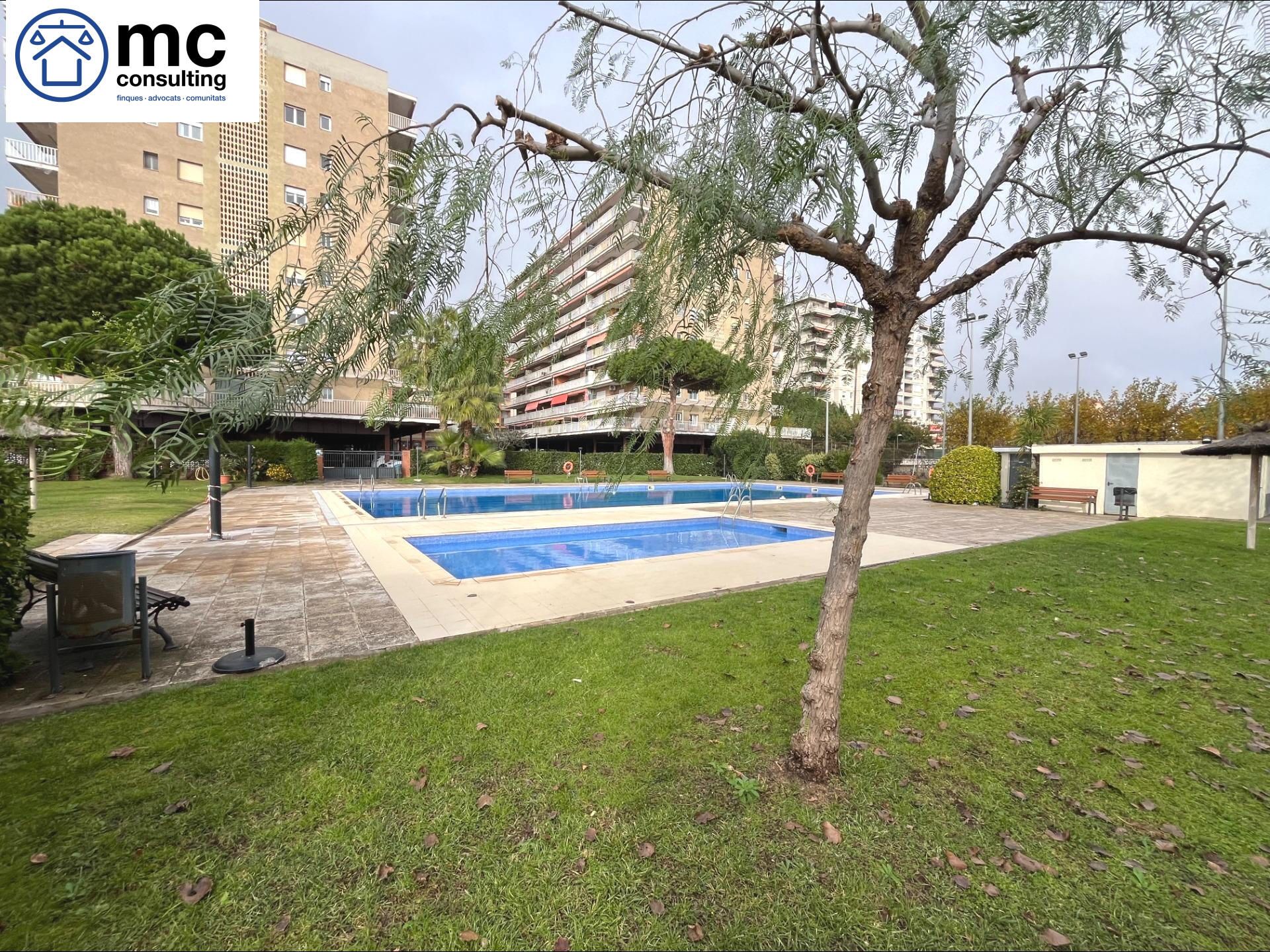 Piscina de Pis en venda en Vilassar de Mar amb Calefacció, Terrassa i Alarma