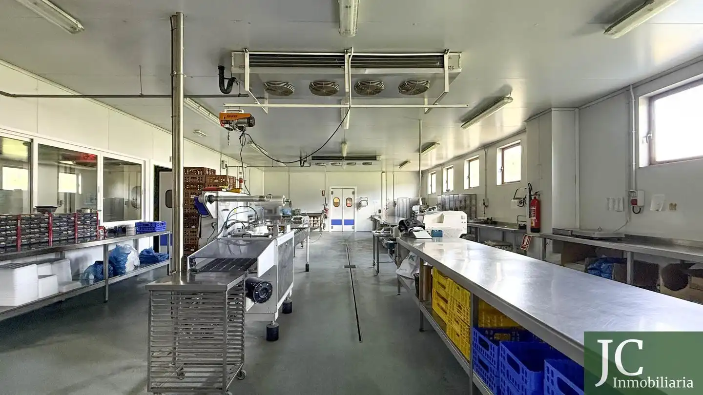 Cocina de Nave industrial en venta en Guriezo