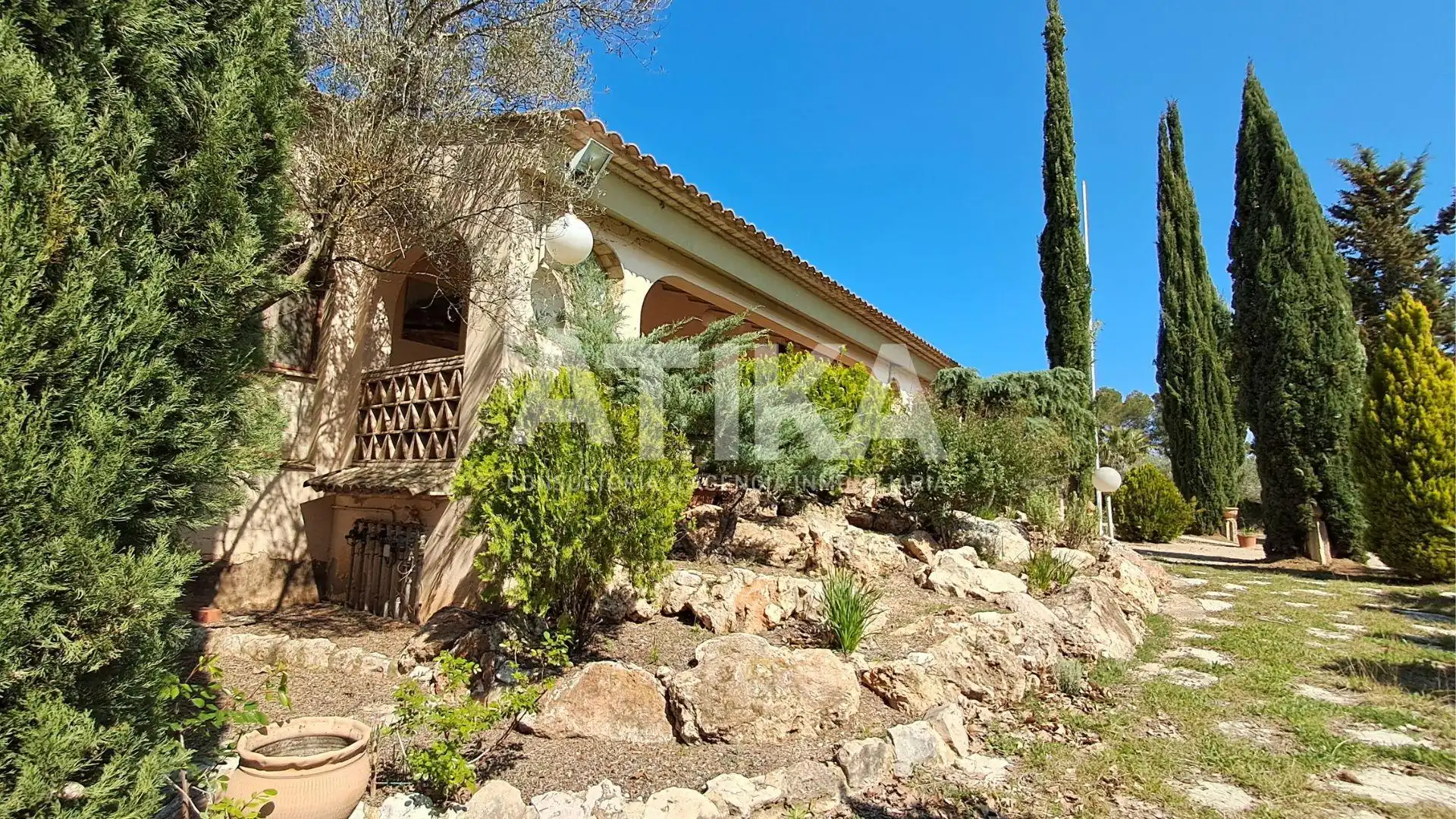 Exterior view of Houses for rent in Ontinyent  with Heating, Private garden and Furnished