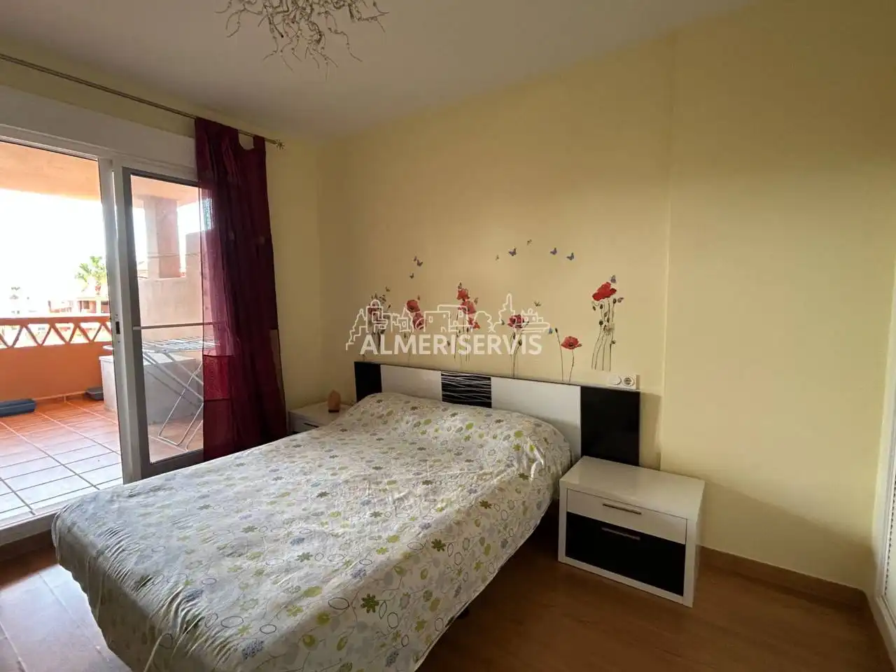 Habitación de Piso de alquiler en El Ejido con Terraza, Amueblado y Piscina comunitaria