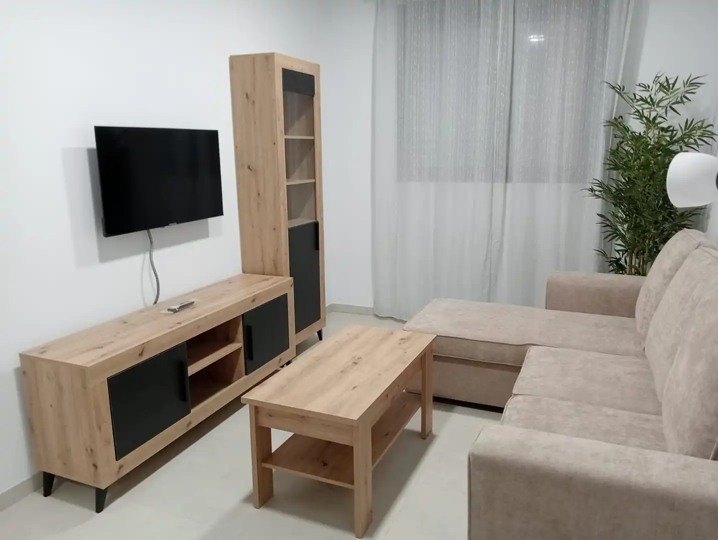 Wohnzimmer von Wohnungen zur Miete in Cáceres mit Klimaanlage, Heizung und Möbliert