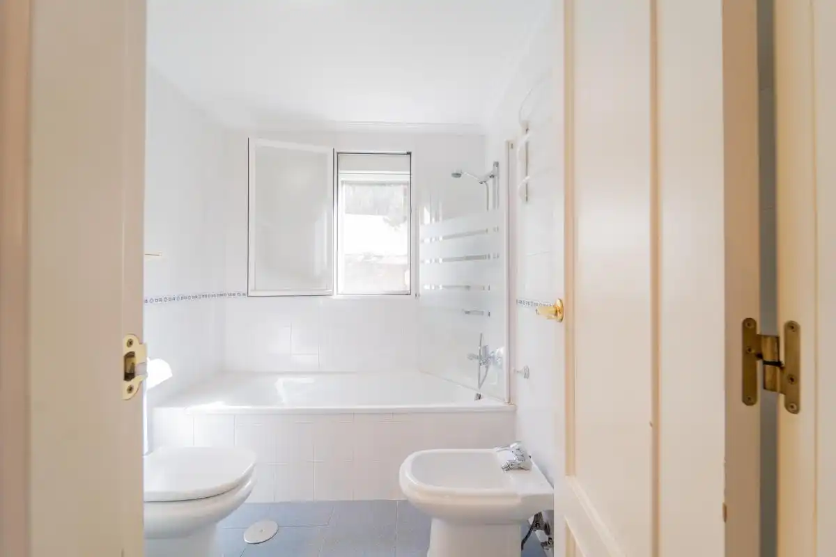Baño de Dúplex en venta en Rincón de la Victoria con Aire acondicionado, Calefacción y Jardín privado