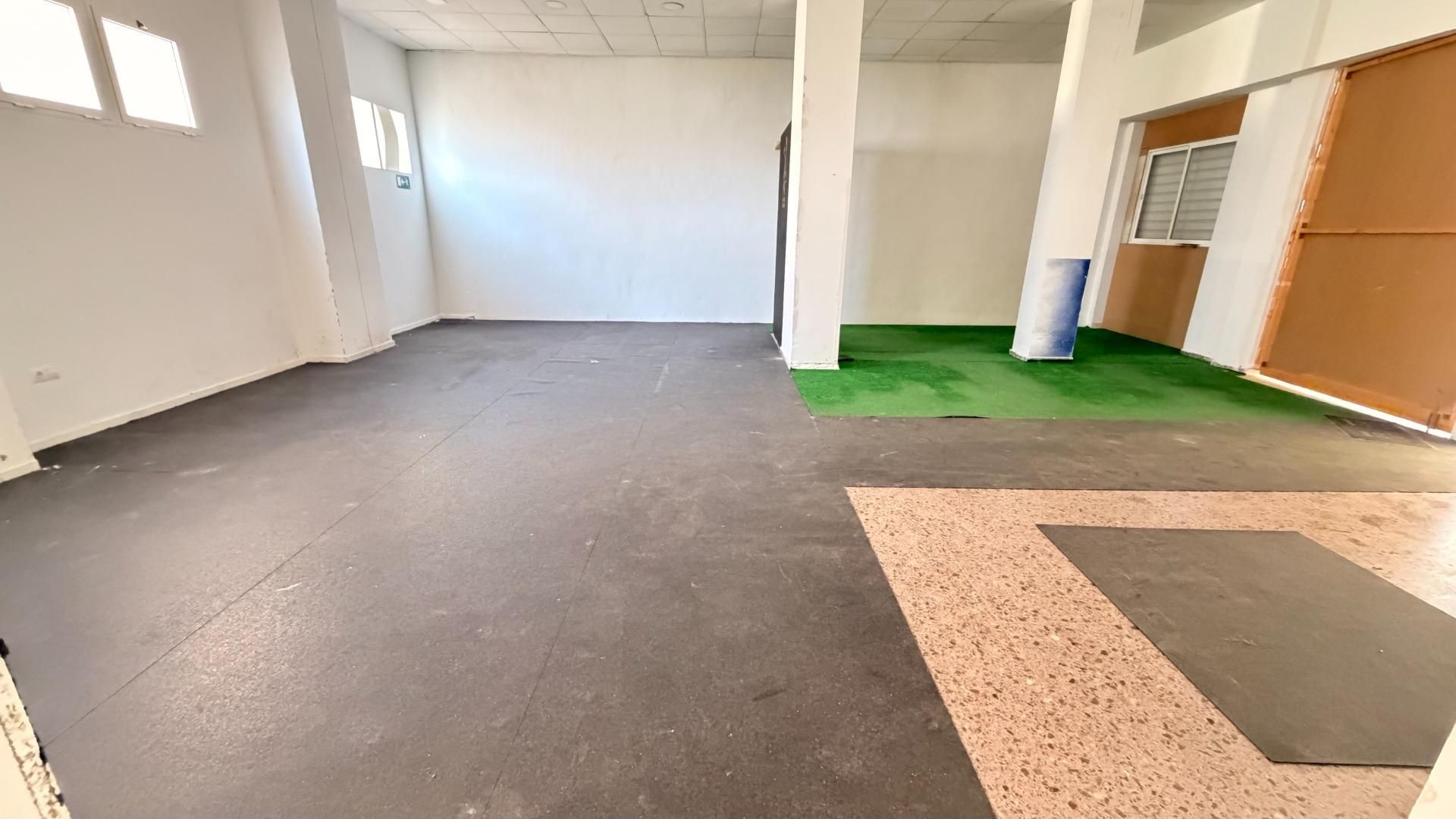 Local de alquiler en Ciutat Universitària, Elche ciudad